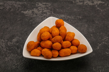 Spicy peanut heap in the bowl
