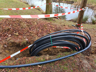 baustelle verlegung internetkabel glasfaser ausbau
