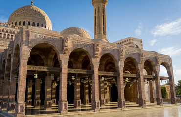 Fototapeta na wymiar Fragment details of large mosque Islamic religion