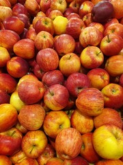 apples in the market