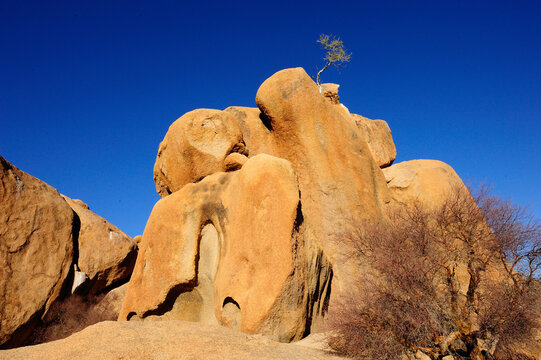 Orange bolders in the Spitzkoppe