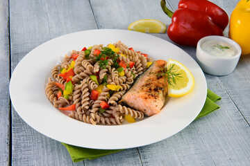 grilled salmon with vegetables