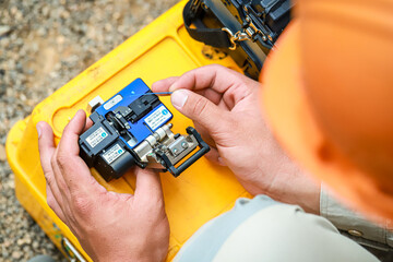 Fiber Optic Fusion Splicing Cable checking signal and Wire connection with Fiber Optic Fusion...
