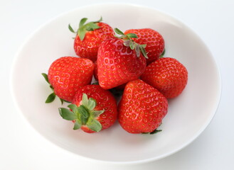 真っ赤なイチゴ 　恋みのり