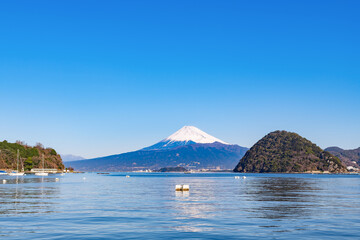 静岡県沼津市内浦湾から見た富士山