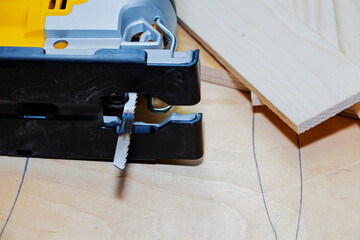 power tools, working with an electric jigsaw and wood