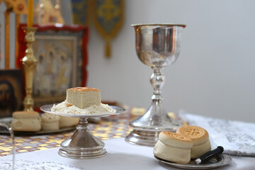 On the altar of the Orthodox Church is laid the liturgical liturgical bread 