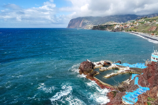 Piscinas Naturais da Doca do Cavacas, Naturpool, bei Funchal, Madeira, Portugal 
