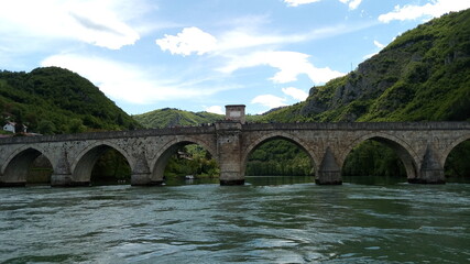 Fototapeta na wymiar Bridge on the Drina