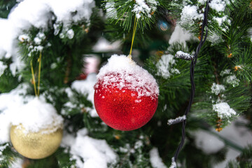 christmas tree decorations