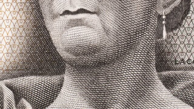 Josefa Ortiz de Dominguez portrait on on Mexico 5 pesos (1971) banknote vertical tracking. Slider shot