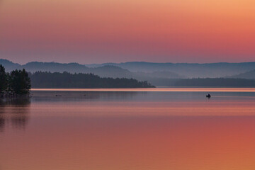 幌加内町　朱鞠内湖の夜明け