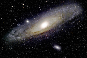 Andromeda galaxy M31, Telescope = Esprit 80ED, camera = sony a7r3