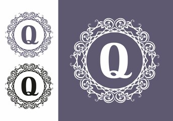 Vintage Q letter in circle vintage frame