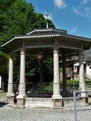 Pavillon des Gesundbrunnen in Bad Bibra / Burgenlandkreis