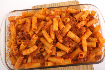 macaroni bolognesa as pasta food dish for kids 
