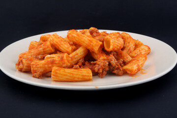 macaroni bolognese