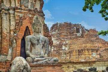 Fototapeta premium temple ruins in south east Asia 
