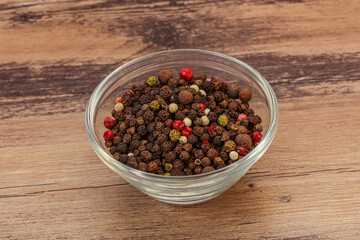 Peppercorn heap in the bowl