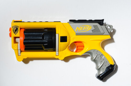 new york, usb, 05.05.2020 Nerf soft bullet gun Bundle consisting of a Gun firestrike elite, maverick rev 6, strongarm, and a green hand gun. fun shooting entertainment for children and adults