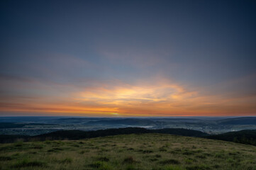 Obraz premium Sunrise in winter, colorful Scene with picturesque sky