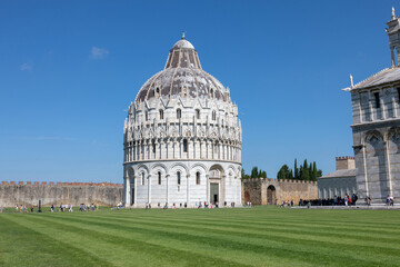 Obraz premium Panoramic view of exterior of Pisa Baptistery of St. John