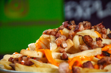 batata com cheddar e bacon, putim