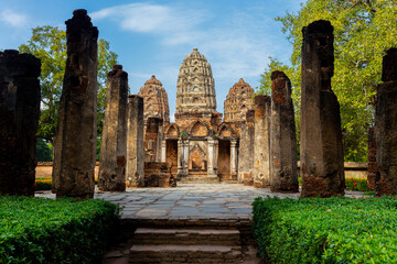 Fototapeta na wymiar Wat Sri savaya Temple in the precinct of Sukhothai Historical Park, a UNESCO World Heritage Site in Thailand