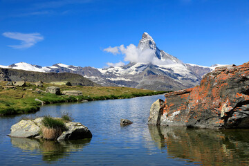 Matterhorn mountain and Stellisee lake