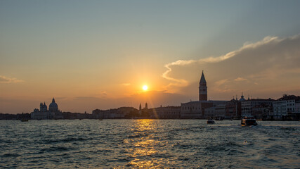 Naklejka premium discovery of the city of Venice and its small canals and romantic alleys