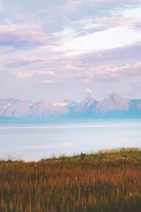 Norwegen ländliche Landschaft Sonnenuntergang Berge und Fjord reisen schöne Reiseziele saisonaler Hintergrund skandinavische Natur ruhige malerische Aussicht © EVERST