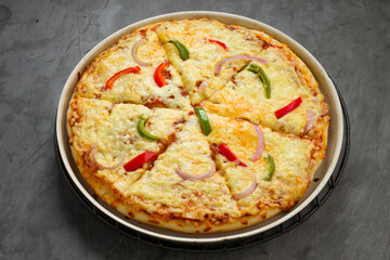 Pizza_3 layered cheese pizza