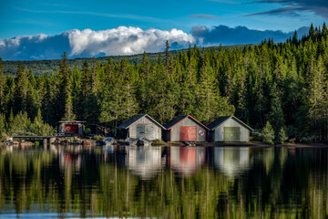Obraz premium lake in the mountains in the morning, norrland,sverige,sweden, jämtland