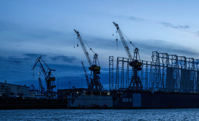 nacht, architektur, strasse, bauwerk, stadt, einkaufen, städtisch, innenausstattung, zug, gewerblich, station, business, branche, fabrik, absatzmarkt, anreisen, einkaufszentrum, licht, lager, einkaufe