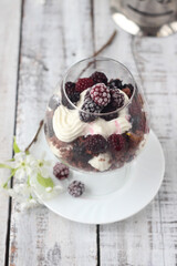 cheesecake with berries