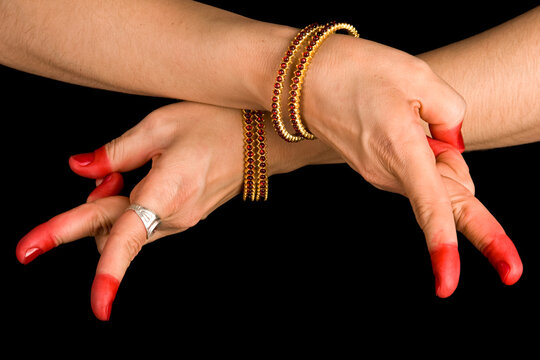 Kartariswatika hasta of indian dance Bharata Natyam