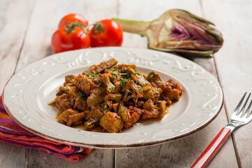veal stew with hartichoke and tomato sauce