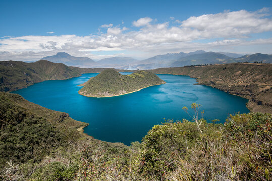 Cuicocha crater lake, Reserve Cotacachi-Cayapas, Ecuador