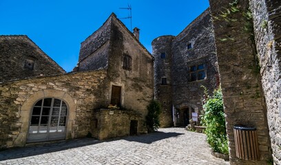 La Couvertoirade joli village médiéval perché en Aveyron.	
