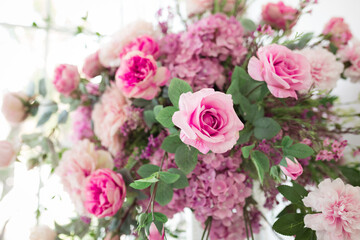 Naklejka na ściany i meble beautiful and romantic pink roses background