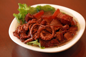 Chinese traditional food, Stewed pork with Octopus