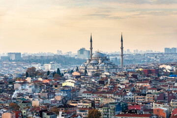 Fototapeta premium Fatih Mosque view from Suleymaniye Mosque in Istanbul