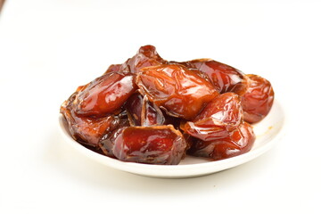 dates fruit , famous for it in the regions of [Al-Qatif, Al-Qassim, Al-Kharj and Al-Hasa] in Saudi Arabia. It is characterized by preserving its good flavor after a long period of storage.