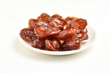 dates fruit , famous for it in the regions of [Al-Qatif, Al-Qassim, Al-Kharj and Al-Hasa] in Saudi Arabia. It is characterized by preserving its good flavor after a long period of storage.