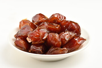 dates fruit , famous for it in the regions of [Al-Qatif, Al-Qassim, Al-Kharj and Al-Hasa] in Saudi Arabia. It is characterized by preserving its good flavor after a long period of storage.