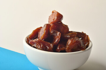 dates fruit , famous for it in the regions of [Al-Qatif, Al-Qassim, Al-Kharj and Al-Hasa] in Saudi Arabia. It is characterized by preserving its good flavor after a long period of storage.