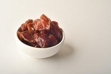 dates fruit , famous for it in the regions of [Al-Qatif, Al-Qassim, Al-Kharj and Al-Hasa] in Saudi Arabia. It is characterized by preserving its good flavor after a long period of storage.