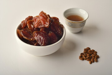 dates fruit , famous for it in the regions of [Al-Qatif, Al-Qassim, Al-Kharj and Al-Hasa] in Saudi Arabia. It is characterized by preserving its good flavor after a long period of storage.