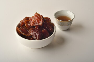 dates fruit , famous for it in the regions of [Al-Qatif, Al-Qassim, Al-Kharj and Al-Hasa] in Saudi Arabia. It is characterized by preserving its good flavor after a long period of storage.