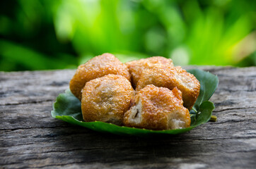 Thai desserts is served on a wooden table
